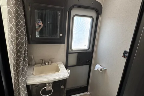 Armstrong Venture Sporttrek Travel Trailer
