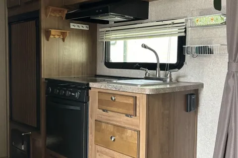 Rolling Retreat Rockwood Mini Lite Trailer