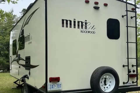 Rolling Retreat Rockwood Mini Lite Trailer