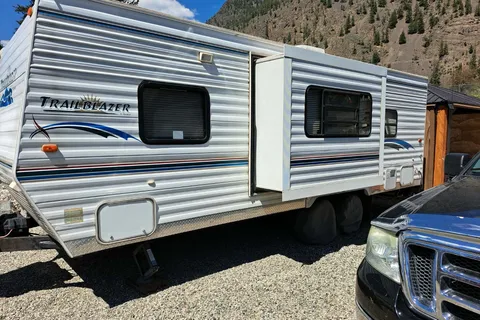Karen's Komfort Trail Blazer Travel Trailer