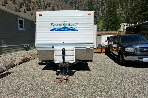 Karen's Komfort Trail Blazer Travel Trailer