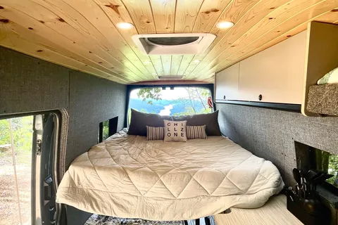 Vista Adventure Vans AWD Ford Transit