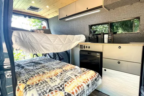 Vista Adventure Vans AWD Ford Transit