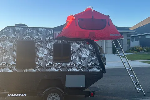 Camo Standy Karavan Micro Trailer w/ Rooftop Tent