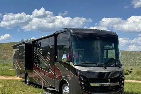 Luxury Hotel on Wheels 2 Baths Tankless water heater 2021 Entegra Coach Vision XL Class A