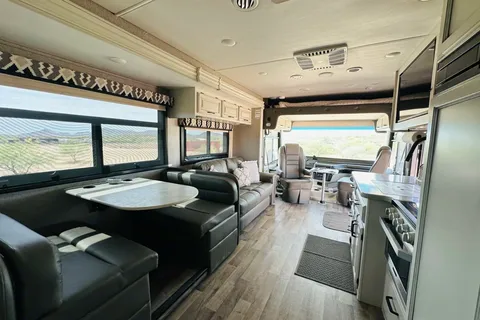 Luxury Hotel on Wheels 2 Baths Tankless water heater 2021 Entegra Coach Vision XL Class A