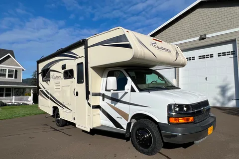 Ovi's Coachmen Freelander 21QB Class C