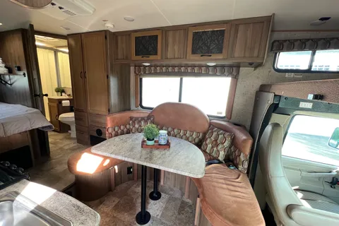 Ovi's Coachmen Freelander 21QB Class C