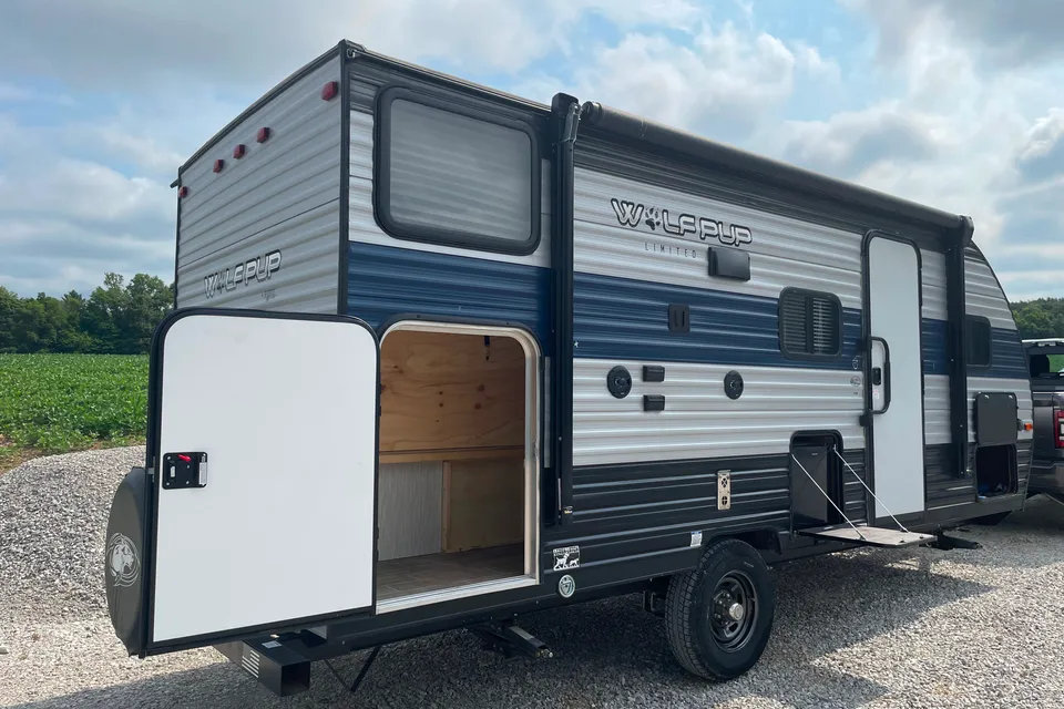 Family-friendly Bunkhouse (2020 Wolf Pup)
