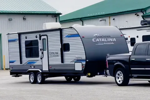 Foldesi’s 2020 Coachmen Catalina Trail Blazer 26t Toy Hauler