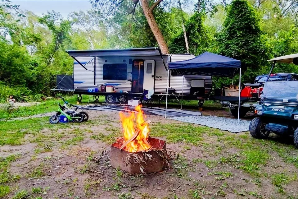 Foldesi’s 2020 Coachmen Catalina Trail Blazer 26t Toy Hauler