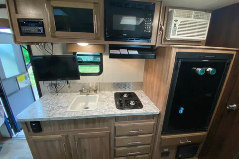Natalie's family fun Jayco Jay feather Travel Trailer