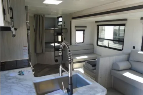 Jeffrey's East to West 27RB Travel Trailer
