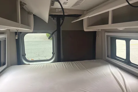 Vanlife Thor Motor Coach Tellaro 20AT Class B