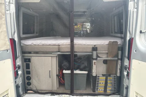Vanlife Thor Motor Coach Tellaro 20AT Class B