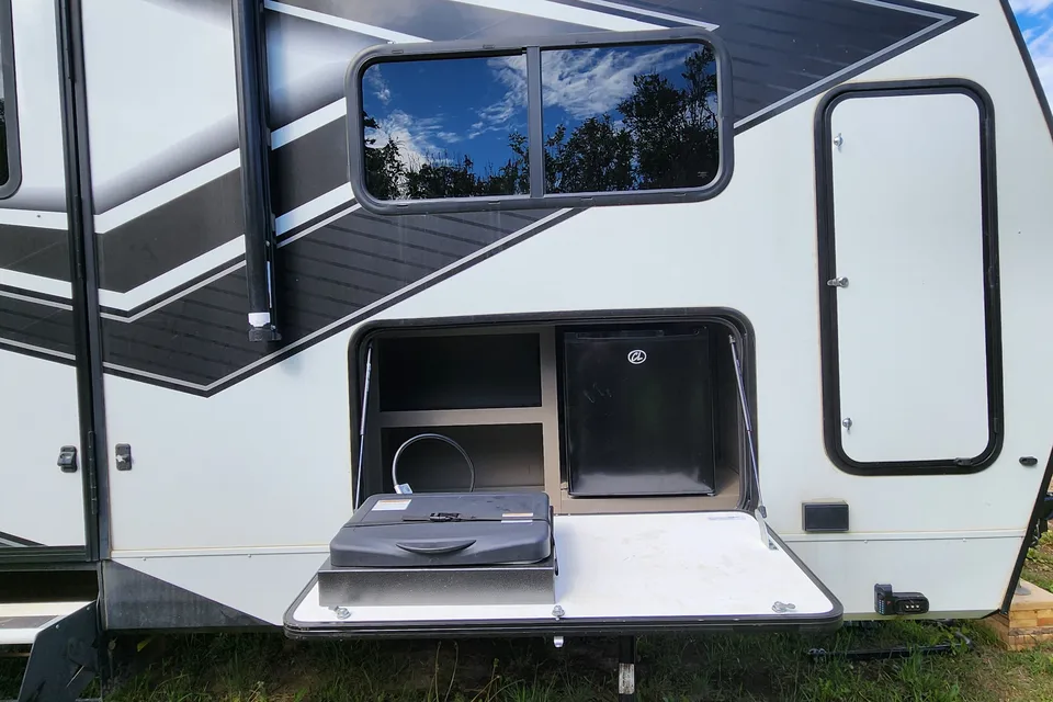 Miss Daisy's Grand Design Momentum G-class Toy Hauler