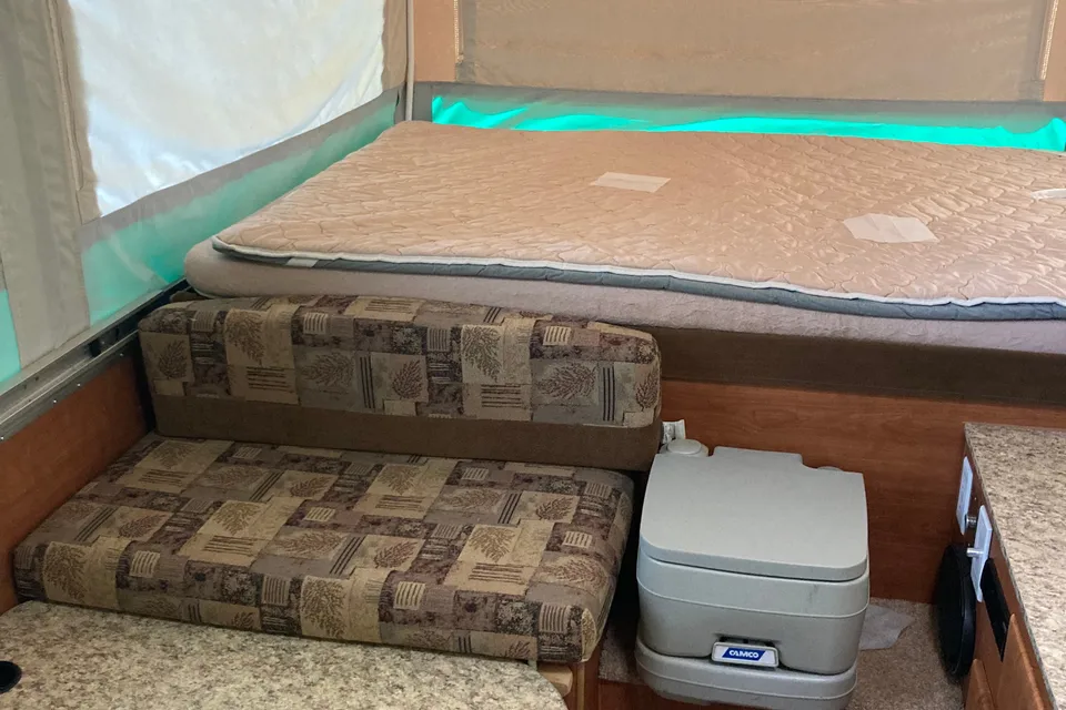 Sylvie's Jayco starcraft 1223 Tent Trailer