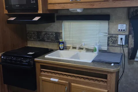 Anthony's Jayco Jayflight Travel Trailer