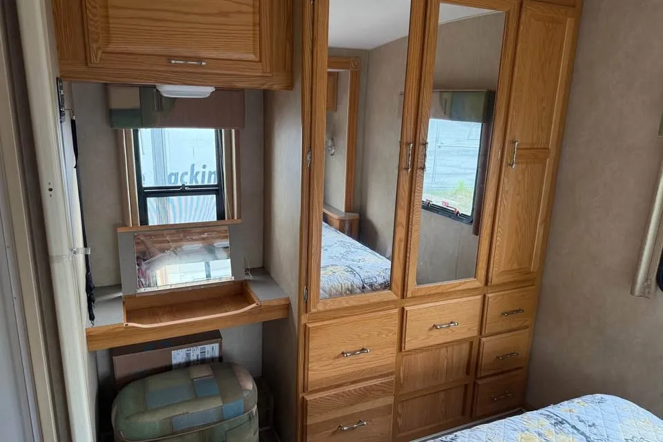 Boondockin Dave's Winnebago Explorer Class C