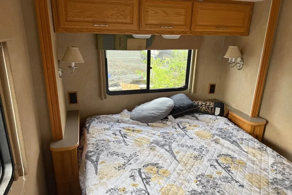 Boondockin Dave's Winnebago Explorer Class C