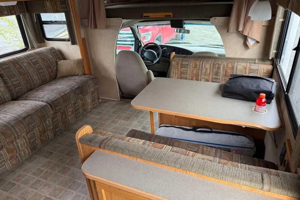 Boondockin Dave's Winnebago Explorer Class C