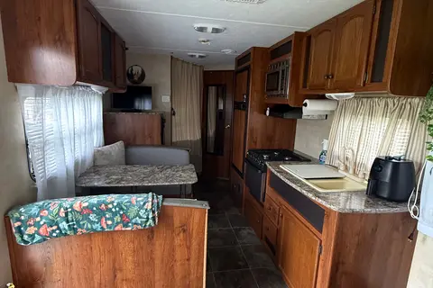Cozy Keystone Hideout Travel Trailer