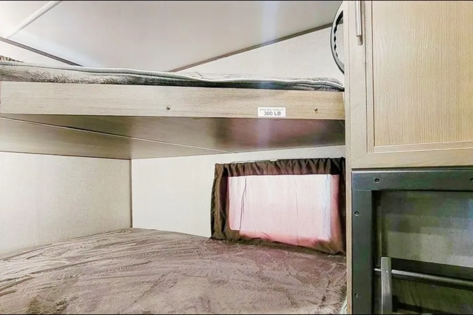 Private Bunkhouse and Master with En Suite