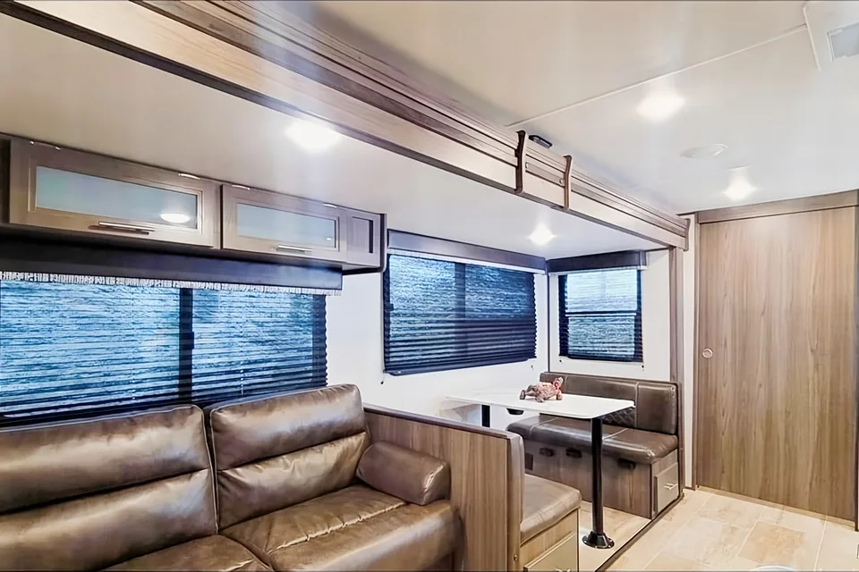 Private Bunkhouse and Master with En Suite