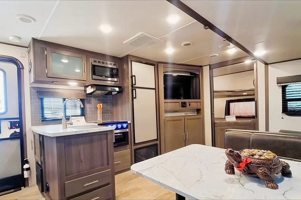 Private Bunkhouse and Master with En Suite