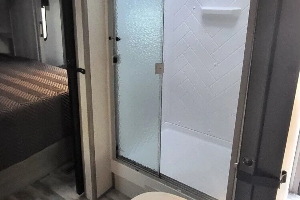 Private Bunkhouse and Master with En Suite