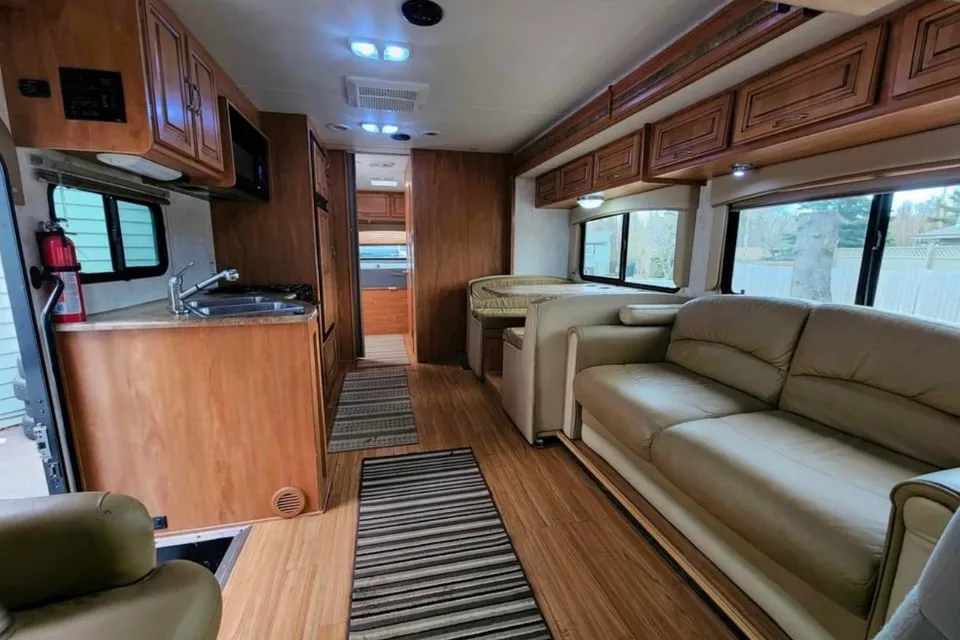 Alaska Adventure Nexus Scenic Traveler Class C
