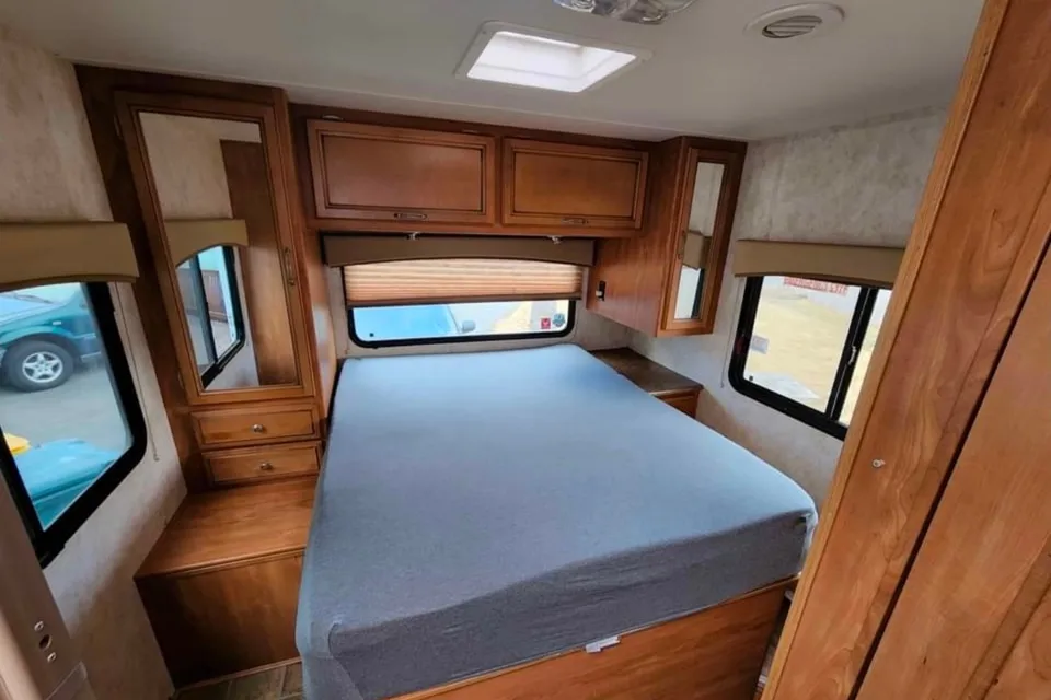 Alaska Adventure Nexus Scenic Traveler Class C