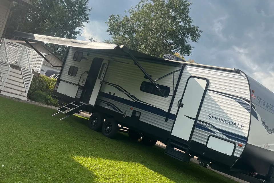 Sean's Springdale 282BH Travel Trailer
