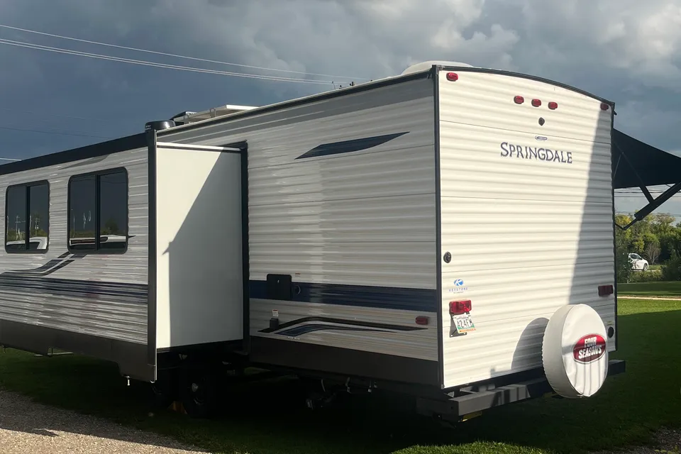Sean's Springdale 282BH Travel Trailer