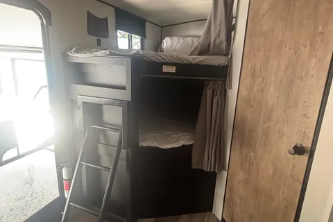Springdale 280BH Travel Trailer