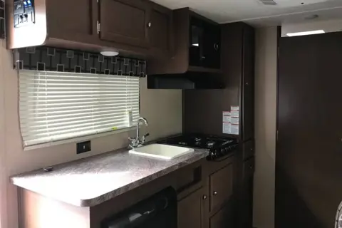 Chris's Shasta Oasis 18BH Travel Trailer