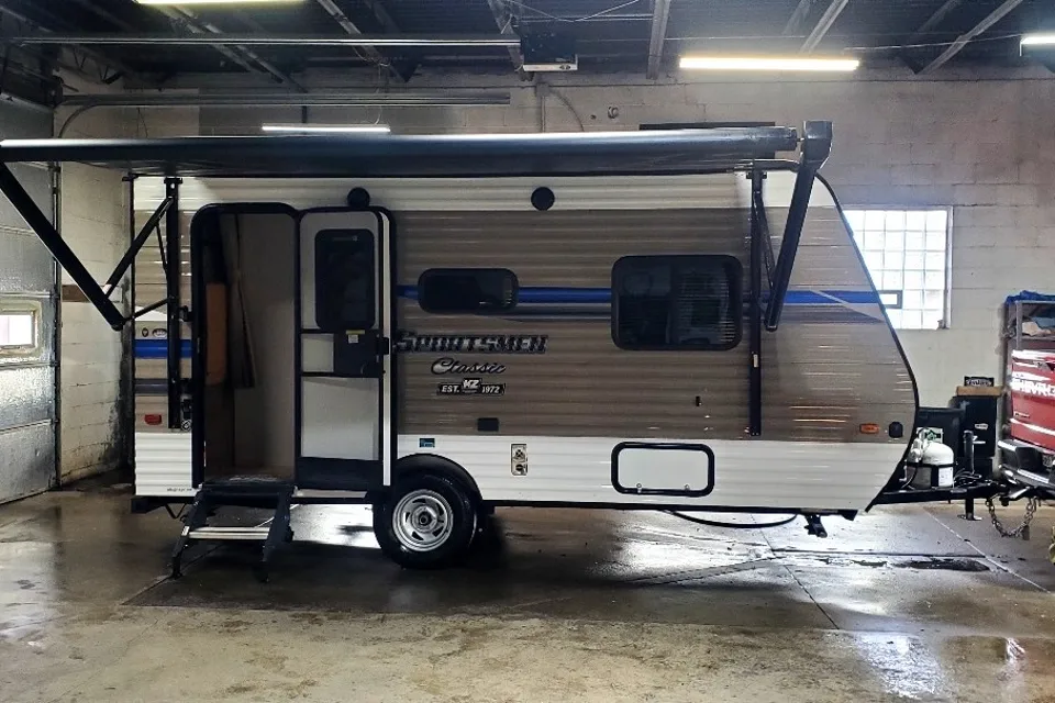 Christine's KZ sportsman Hybrid