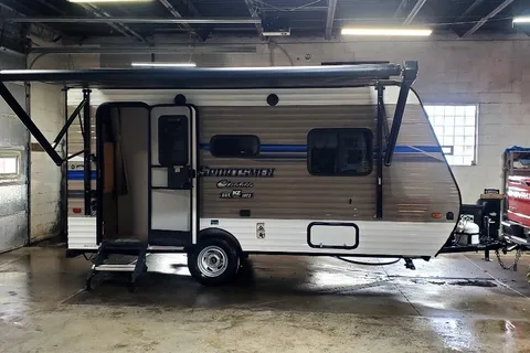 Christine's KZ sportsman Hybrid