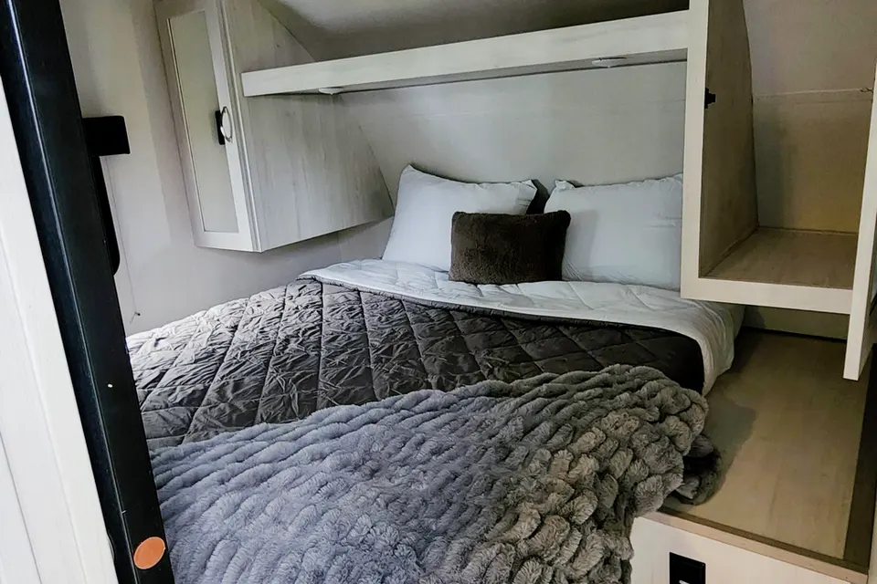 Prime Time 230BHSLE Travel Trailer