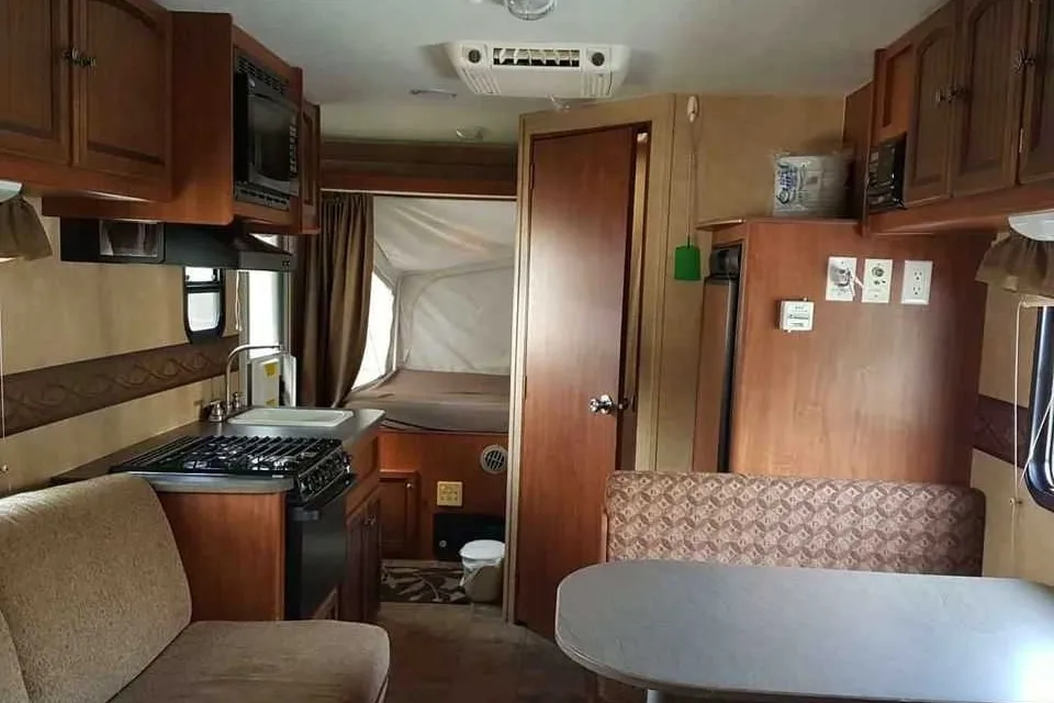 Jayco Feather ultralite Hybrid