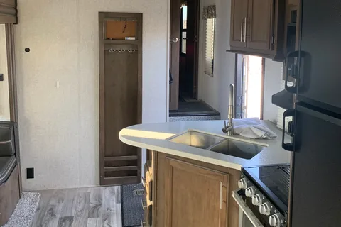 Mikes Keystone cougar fifth wheel