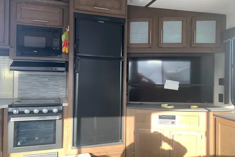 Mikes Keystone cougar fifth wheel