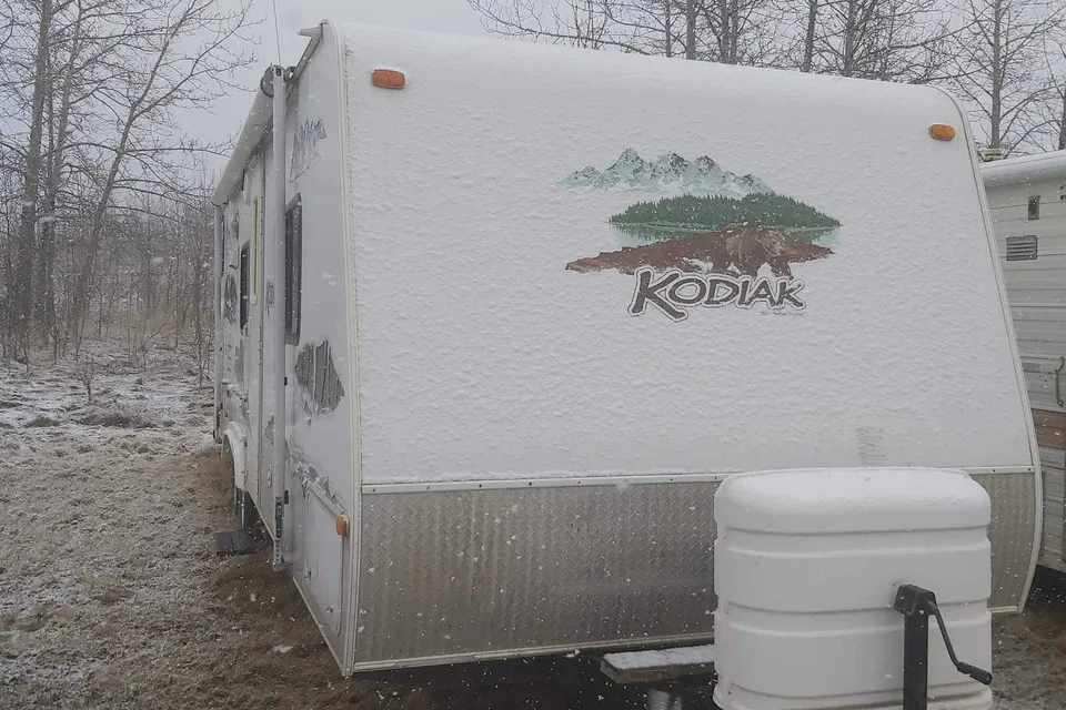 Mark and lacey's Dutchmen kodiak 30bh-sl Travel Trailer