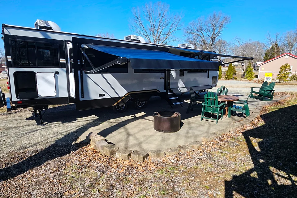 2 Fireplaces and a Secret Bunkroom!