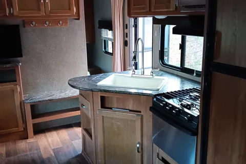 Tatyana's Keystone Springdale lite Travel Trailer