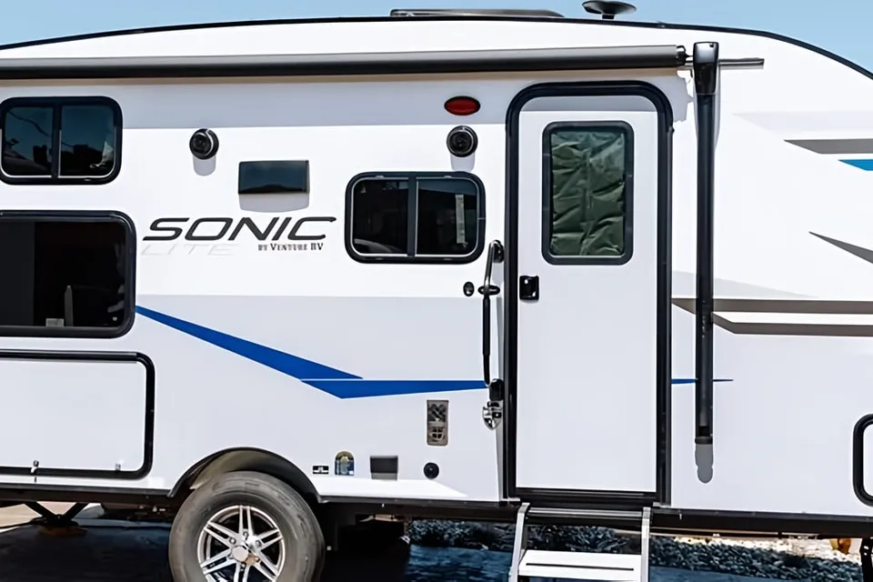 Take It Anywhere Venture RV SL169VUD Travel Trailer