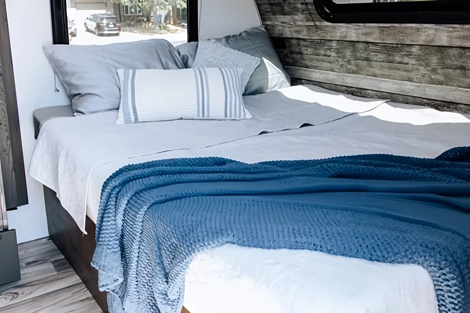 Take It Anywhere Venture RV SL169VUD Travel Trailer