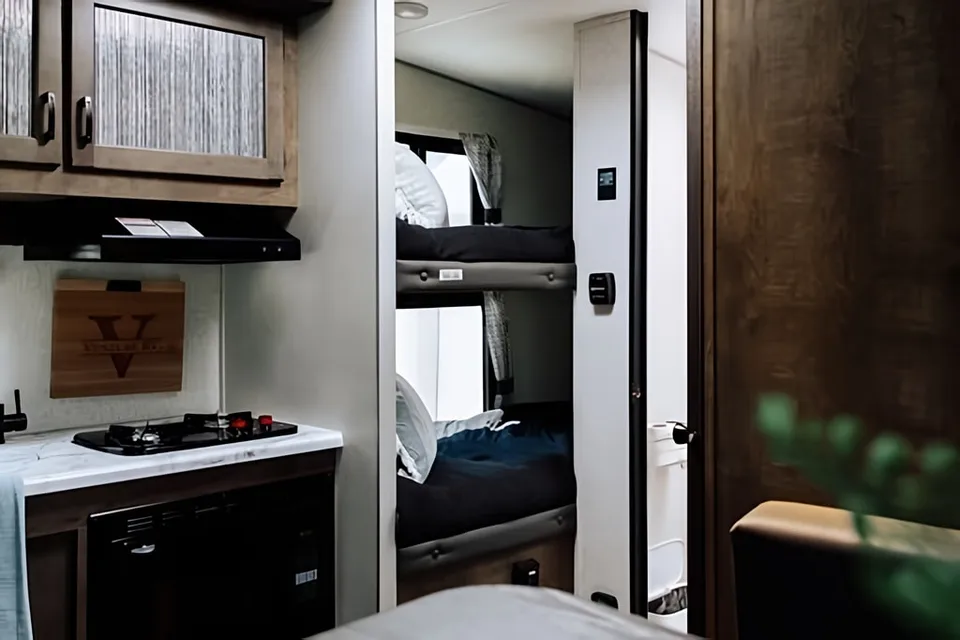 Take It Anywhere Venture RV SL169VUD Travel Trailer