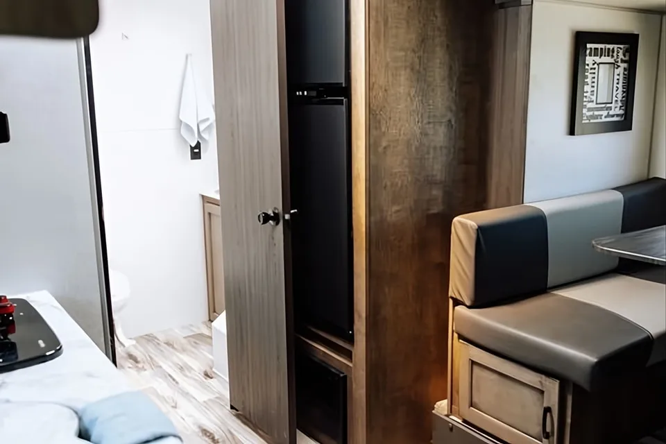 Take It Anywhere Venture RV SL169VUD Travel Trailer