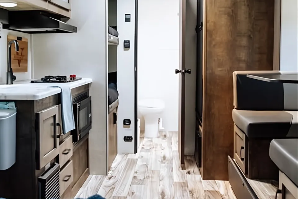 Take It Anywhere Venture RV SL169VUD Travel Trailer